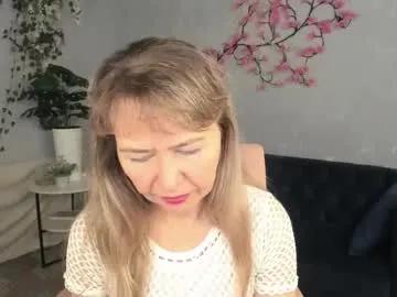 carla_vogue — GOAL: show outfit [15 tokens remaining] Hi I'm already online and ready to surprise you #feet #new #milf #smalltits #bigass