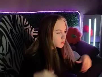 dyna_bae — go oil show - Goal: enchanted dance [463 tokens left] #shy #petite #daddysgirl #feet #bigboobs #cute