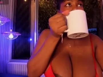 gisellefox_1 — Hi loves ,am New here on Chaturbate welcome to my room and let's get to make many friends around the world your tips gives me pleasure #ebony #milk #bigpussylips  #daddy #latina