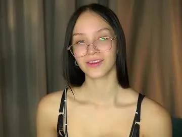 mariannsullivant — Hello my love, welcome to my hot room! Goal: take off the straps and move the ice over upper chest without removing bra <3 #teen #18 #new #shy #natural [23 tokens remaining]
