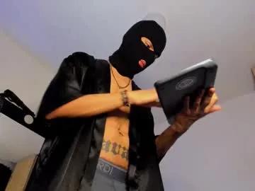 samuel_suarez — #findom  #cashmaster #alpha #feet #humiliation [3000 tokens remaining]