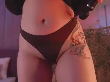 smiley_mia_ — skii season open do u want to join?<3 - Goal: doggy tease [100 tokens left] #bbw #curvy #teen #bigass #pantyhose