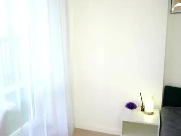 tempiebonsell — Goal: Play with hair  ^_^ <3  ^_^ Hello everyone my name is Stevie.  #18 #petite #lovense #shy  #natural [30 tokens remaining]