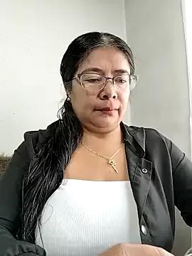 __valentina18 on StripChat 