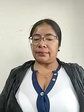 __valentina18 on StripChat 