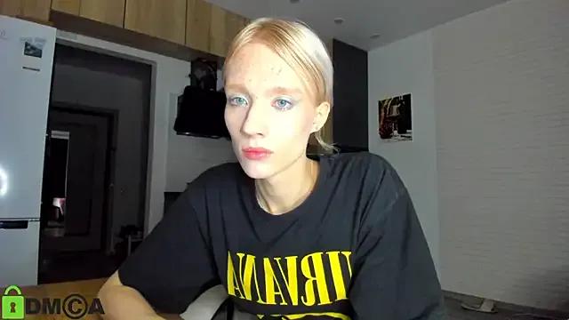 _Alice_Kitty — naked 2m