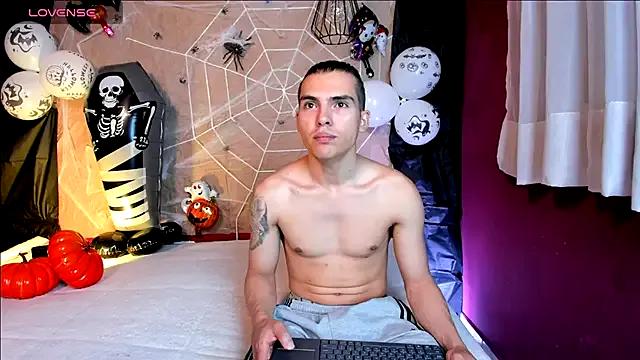 _Tattoo_Couple on StripChat 