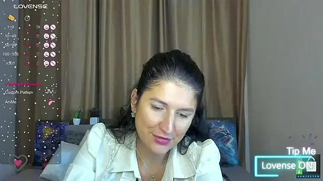 Alianna_Solo_Kisses — wear stockings and heels