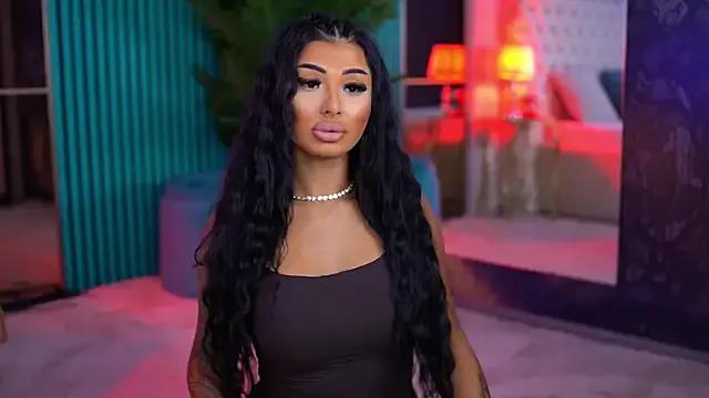 ArabellaPosh on StripChat 