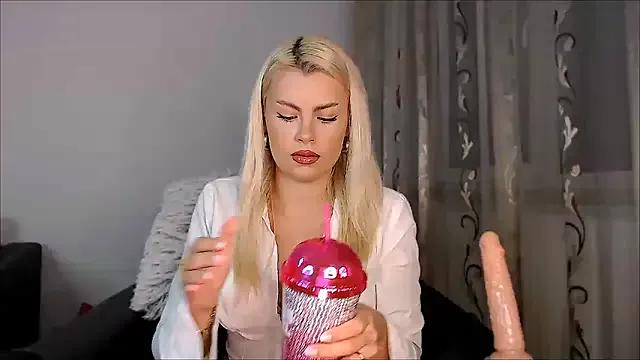 BonieBonita — make me moan x