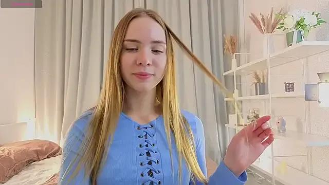 CarollSmithh — Show tongue ^^