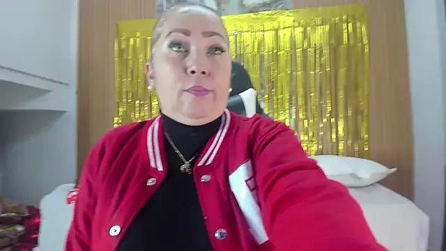 Danna_topless on StripChat 