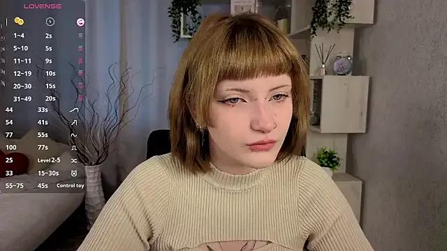 EchoBloom — Show belly and tease shotrs