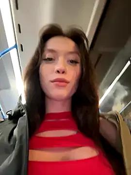 EstaVista — Lick and kiss me all over screen