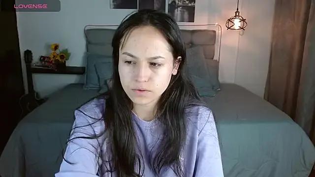 Eymmy_24 on StripChat 