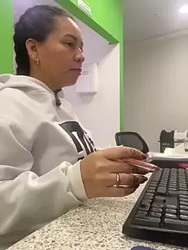 HealingHoney — Private on StripChat