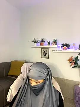 jazmin_anbar — Deep blowjob looking into your eyes