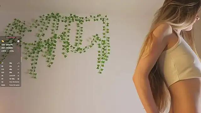 KissyCloud — Sensually suck my finger