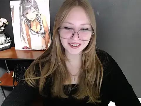 lady_minx — Show ass (in panties)