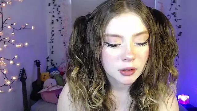 Lil_bela on StripChat 