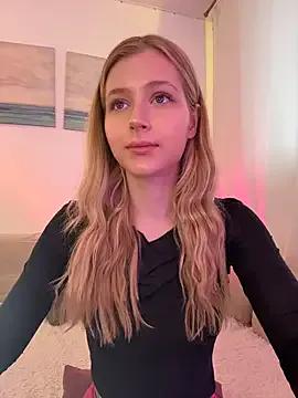 LunaRase — Group on StripChat