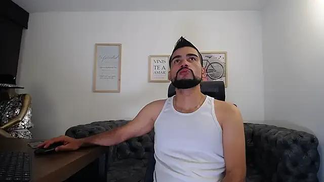 luxurycoupl on StripChat 