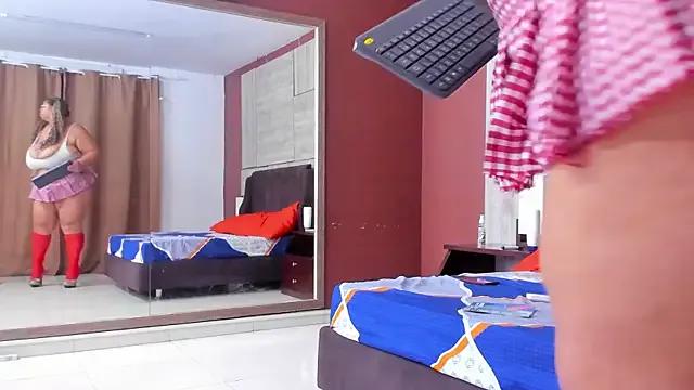 Lynn_Jones on StripChat 