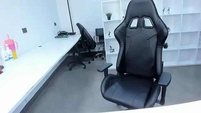 megan_bigboobs_ — BOOBS BOUNCE AND OIL