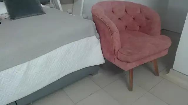 MiiaLane on StripChat 