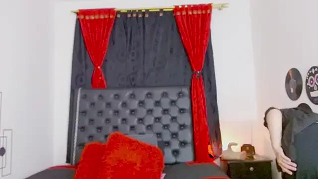 misslombana on StripChat 