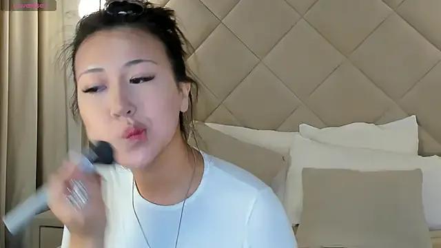 Nelly_Kimm — Topless