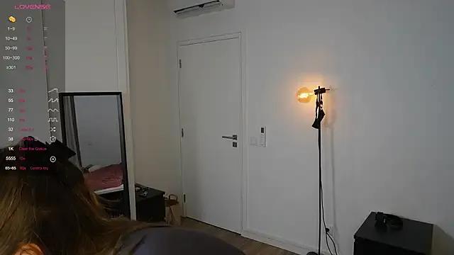 NeonyMuse — LICK LIPS CLOSE TO CAM