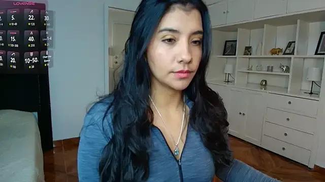 nina_moen — Flash ass