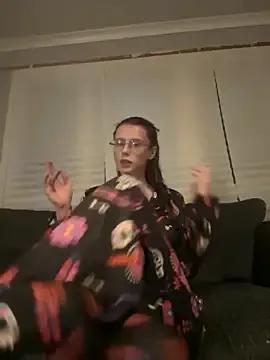 raen001 — Go have some fun in public bathroom???