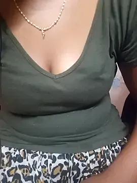 TAMIL-URVASHI — boobs oill show