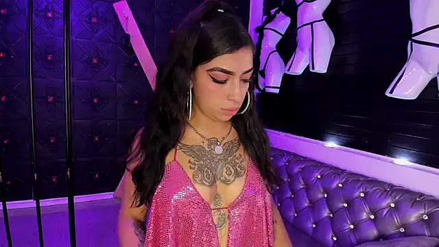 TeennNaugthy18 on StripChat 