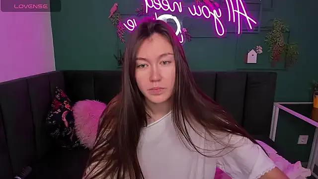 Tina_Porter — oil on my sexy tits