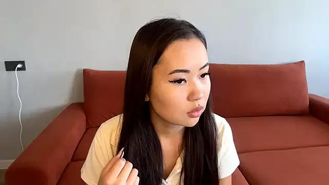 Ur_neighbor_Kira — ^_^Spin around, show my outfit^_^