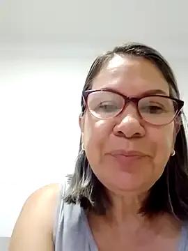 victoria_wayne — remover shorts